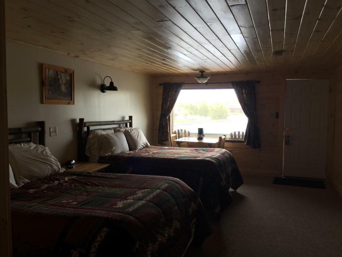 Pine Knoll Hotel Lakeside Lodge & Cabin Олд-Фордж Экстерьер фото